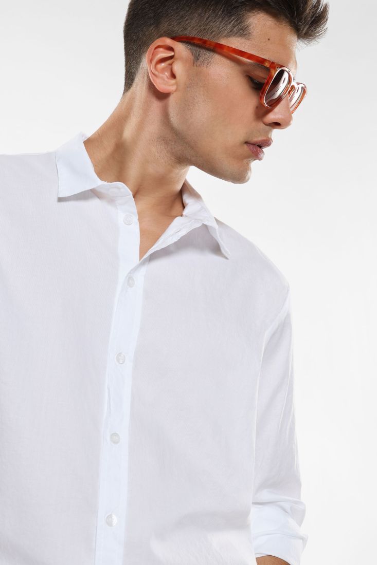 Camicia in puro cotone con colletto classico