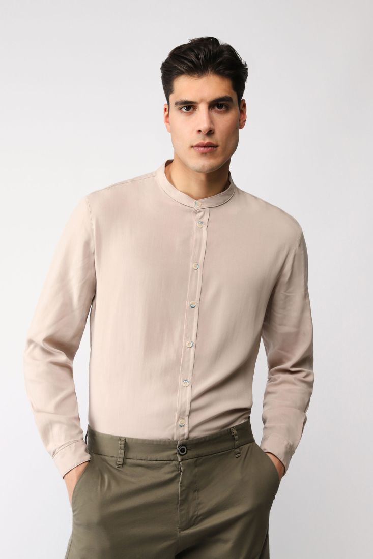 Camicia monocolour con collo alla coreana