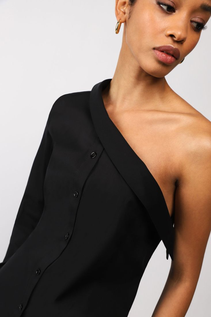 Camicia monospalla monocolour con orlo risvoltato