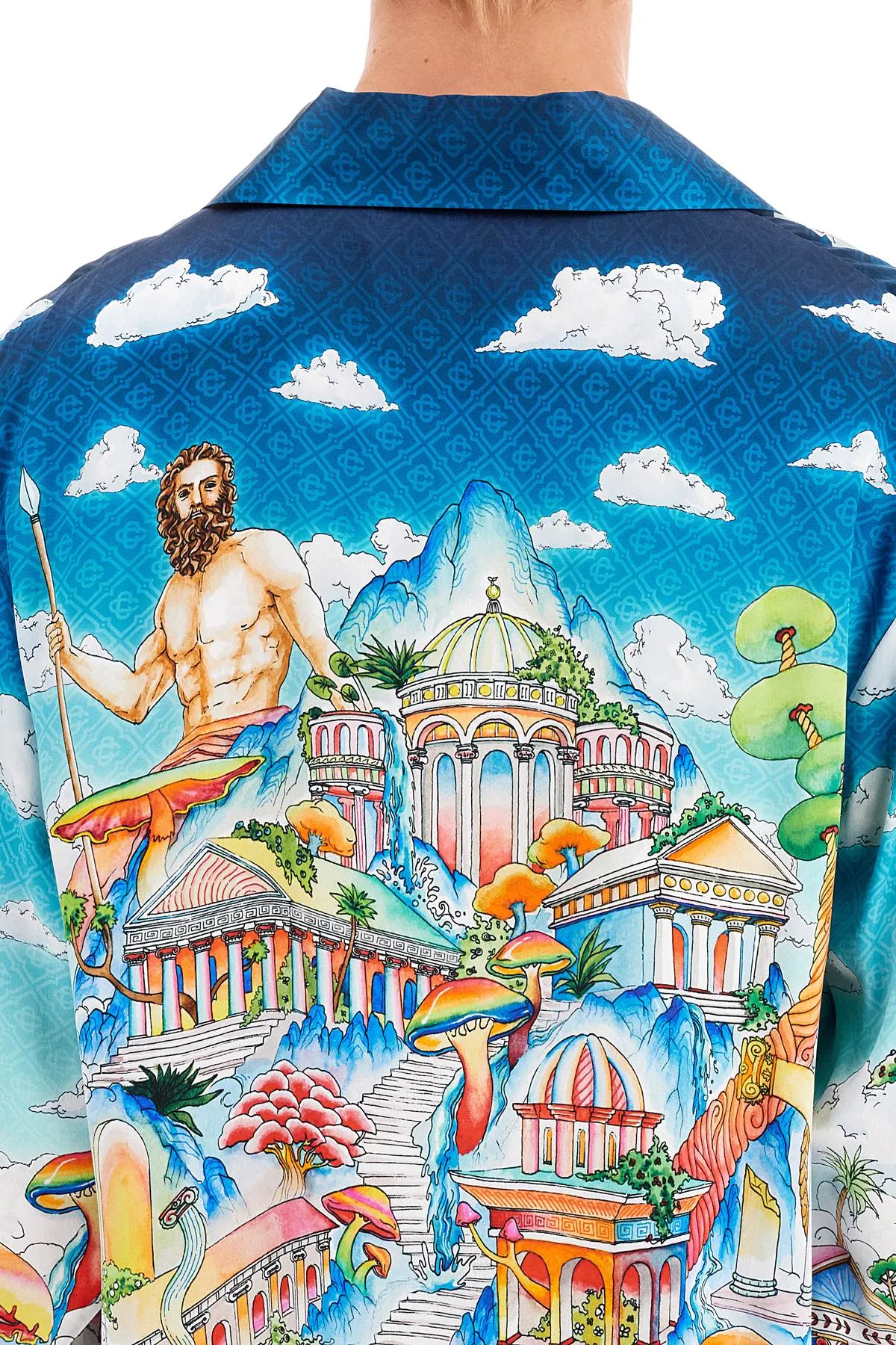 Casablanca: camicia di seta sul sentiero verso l'illuminazione