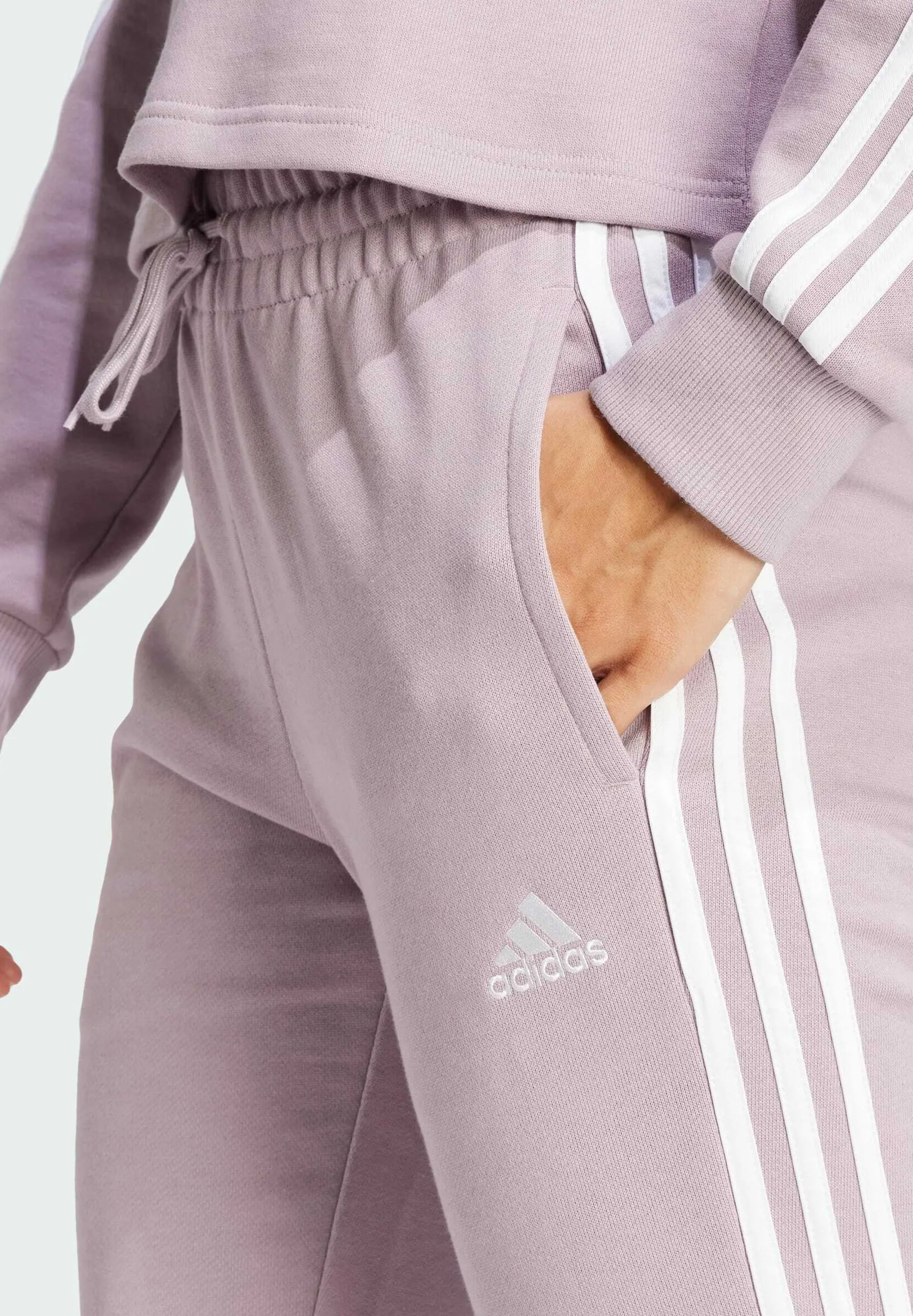 ESSENTIALS 3-STRIPES FRENCH TERRY CUFFED - Pantaloni sportivi