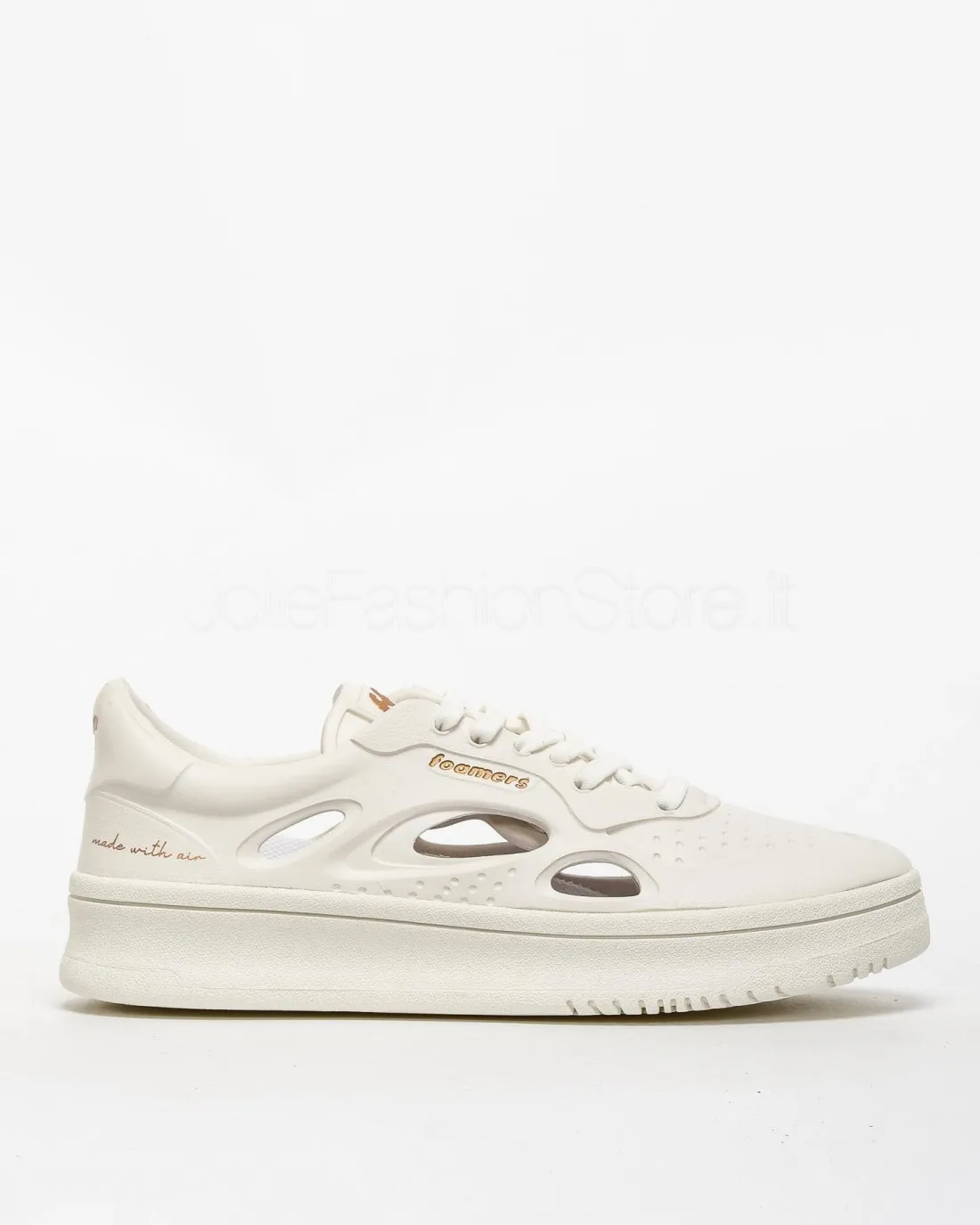 ---------------  ---------------  ---------------  ---------------  --------------Foamers Sneakers White------