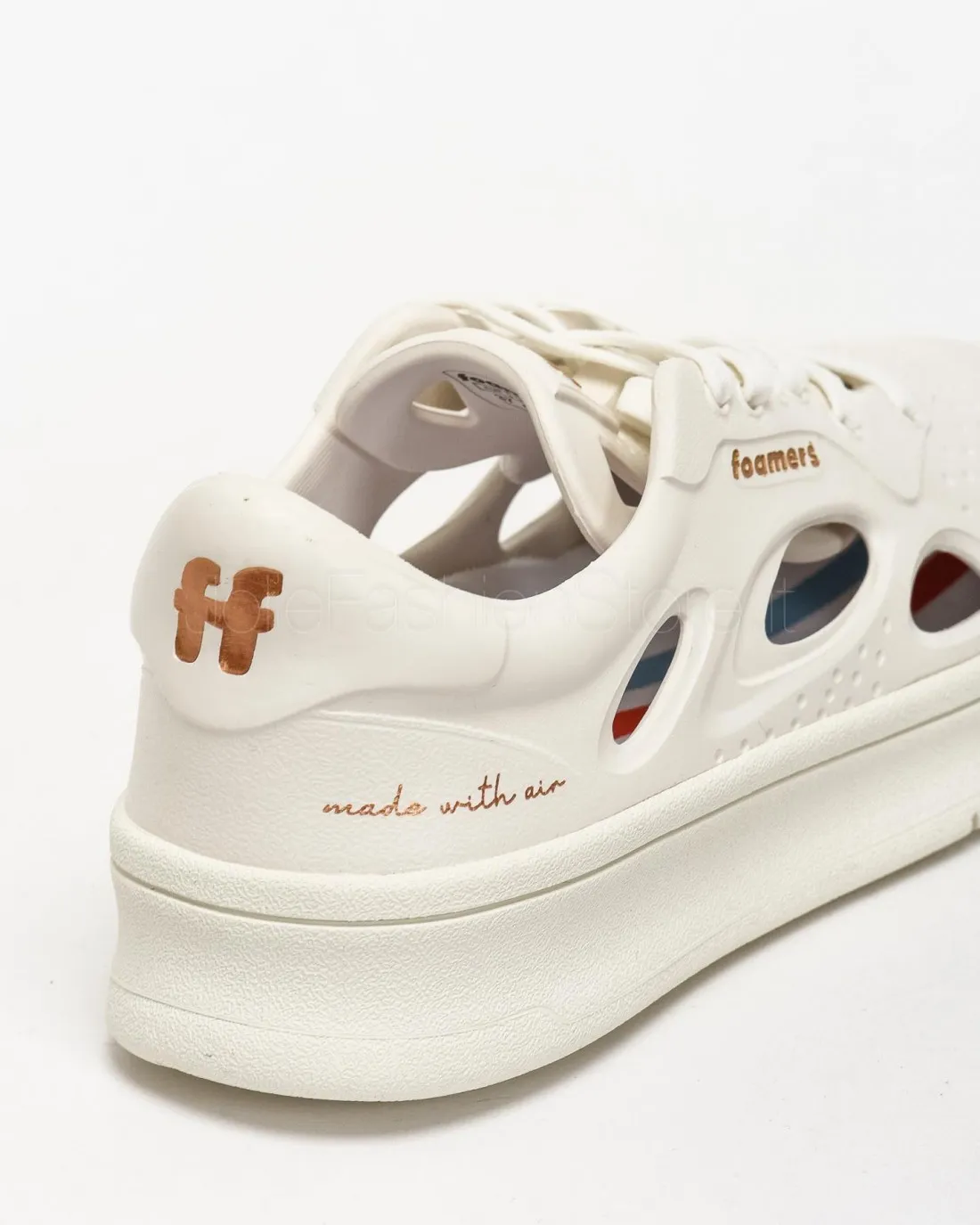 ---------------  ---------------  ---------------  ---------------  --------------Foamers Sneakers White------