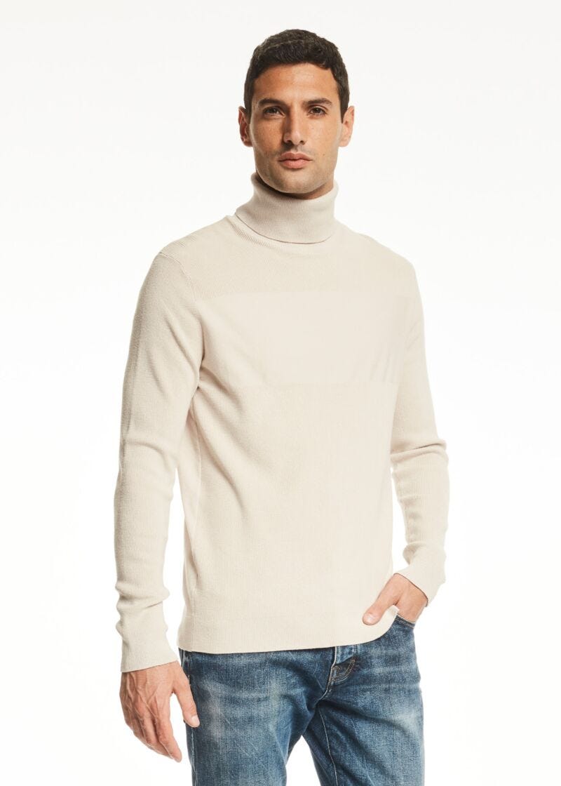 Maglione dolcevita a costine