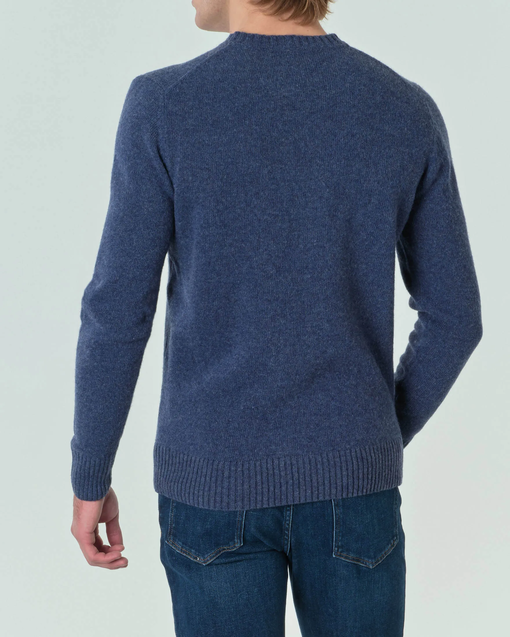 Maglione girocollo blu indaco tinta unita in lana finezza 7