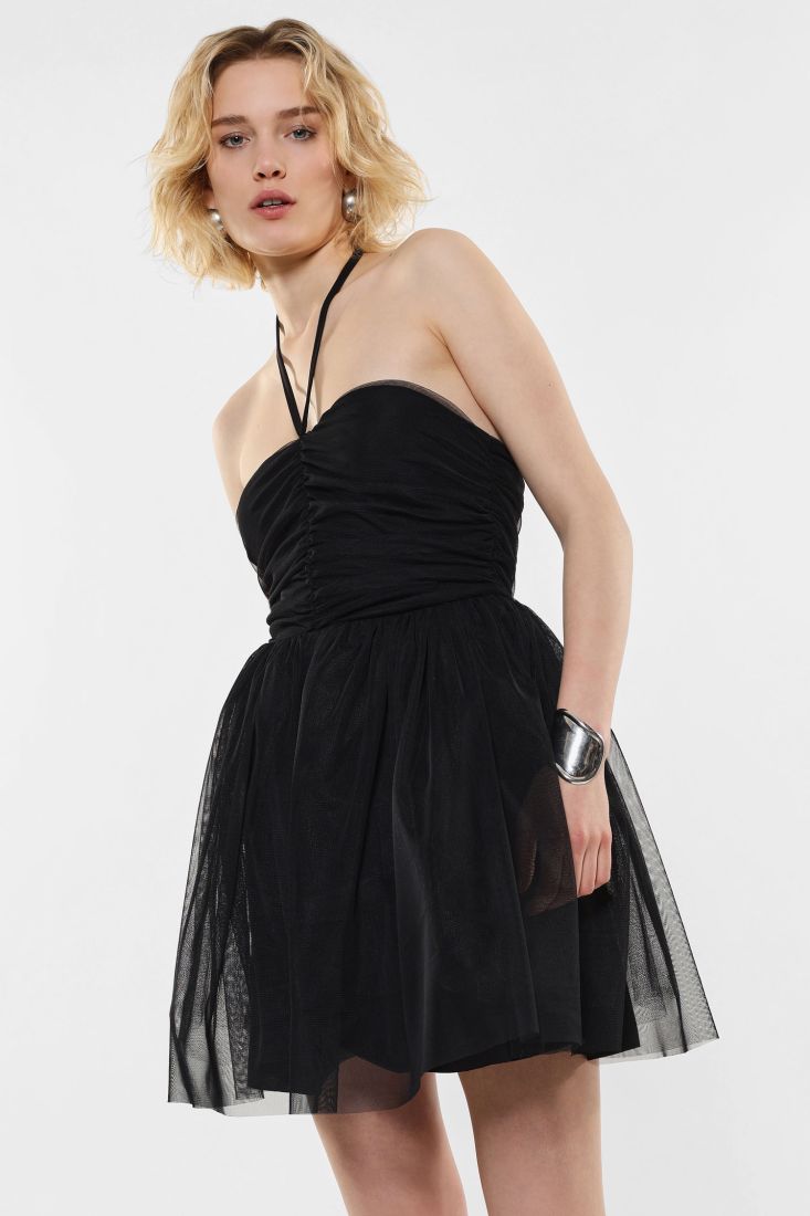 Mini abito in tulle con allacciatura al collo