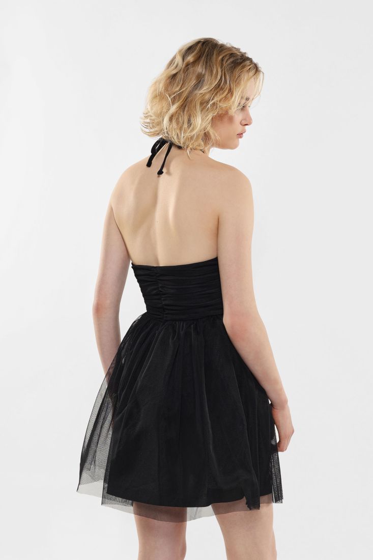 Mini abito in tulle con allacciatura al collo