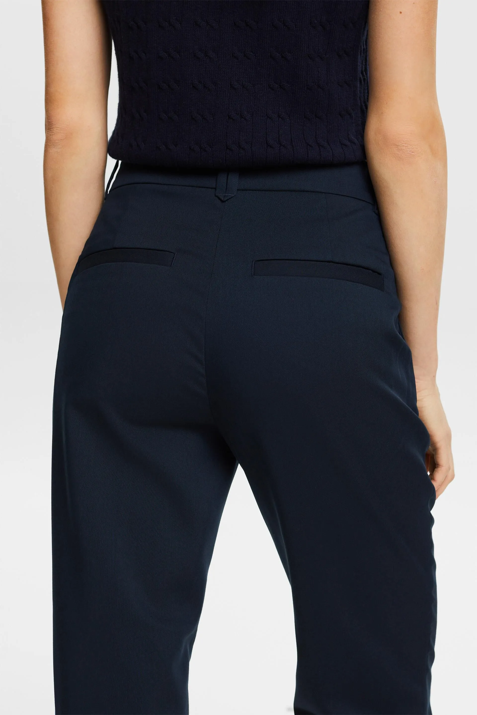 Pantaloni chino a vita media