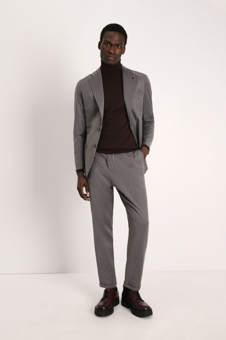Pantaloni slim-fit con pinces