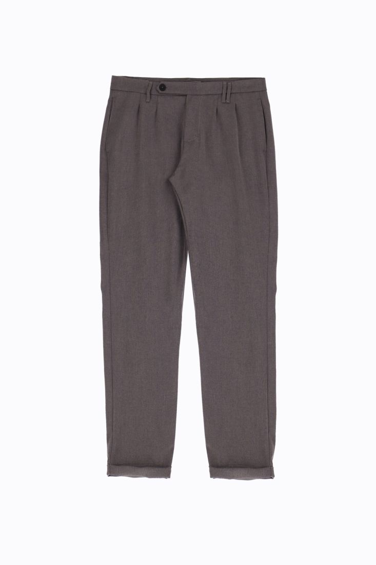 Pantaloni slim-fit con pinces