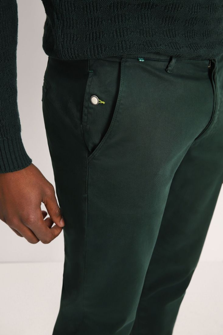 Pantaloni slim-fit monocolour con tasche americane