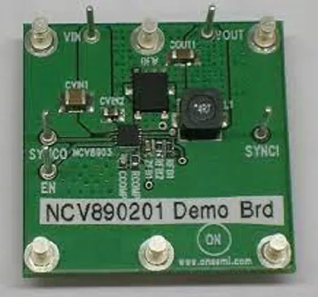 Scheda di valutazione Regolatore switching Automotive Grade High-Frequency Buck Regulator Evaluation Board